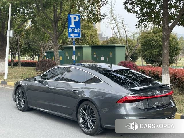 Audi A7 2023 Темно-серый из Китая, фото 3