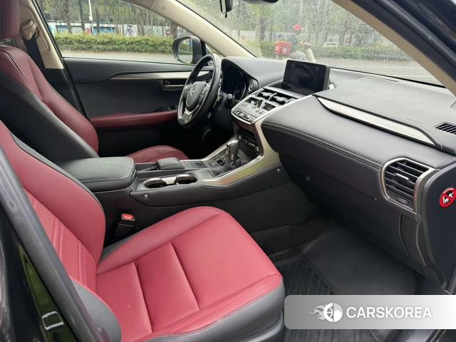 Lexus NX id 4359243 из Китая 7
