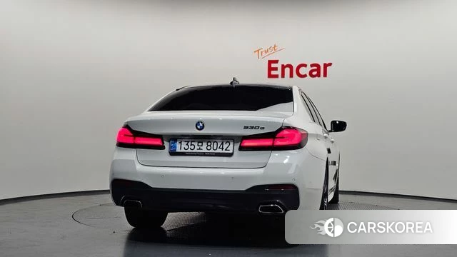 BMW 5 Series (G30) id 4268366 из Кореи 23