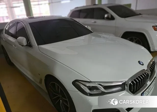 BMW 5 Series (G30) 2022 Белый из Кореи, фото 3