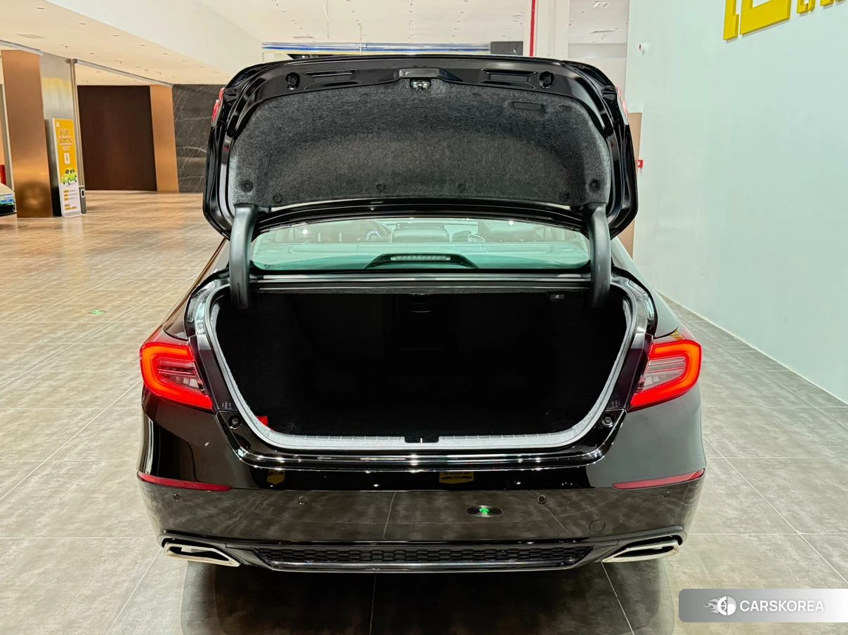 Honda Accord id 4452938 из Китая 23