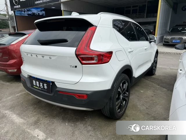 Volvo XC40 2021 Белый из Китая, фото 3