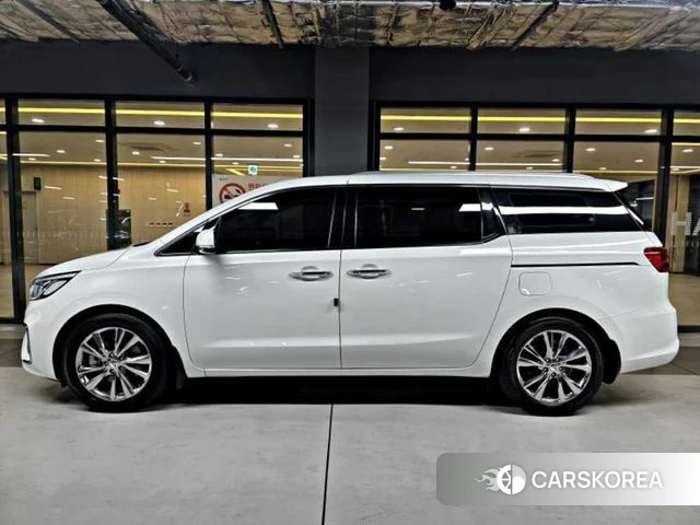 Kia The New Carnival id 4551216 из Кореи 13