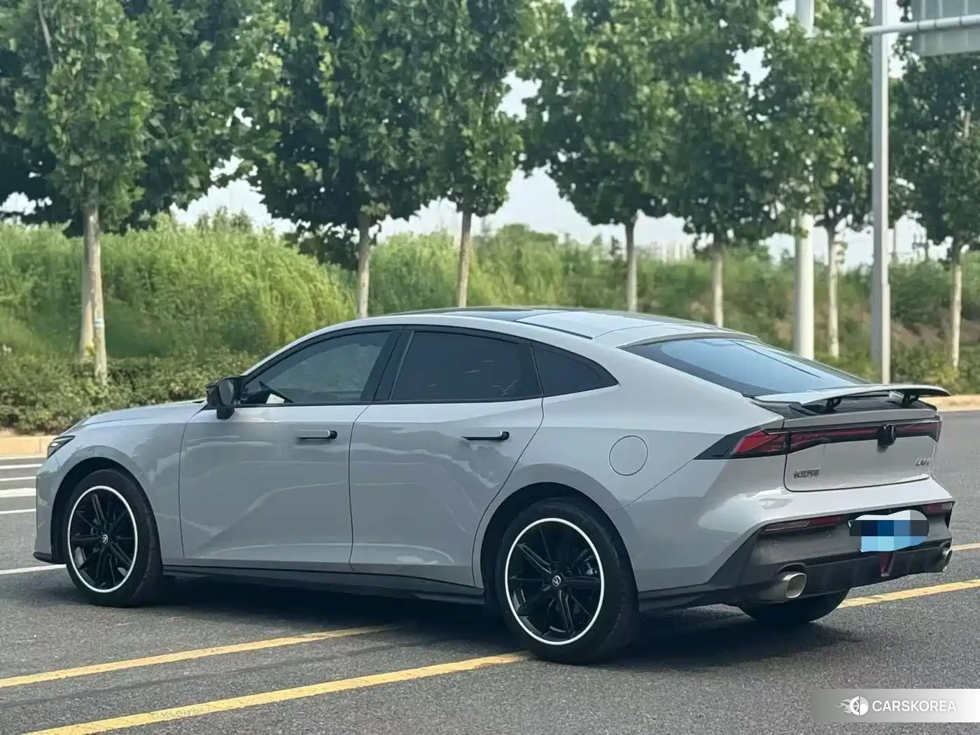 Chang'an UNI-V 2024 Silver/gray из Китая, фото 3
