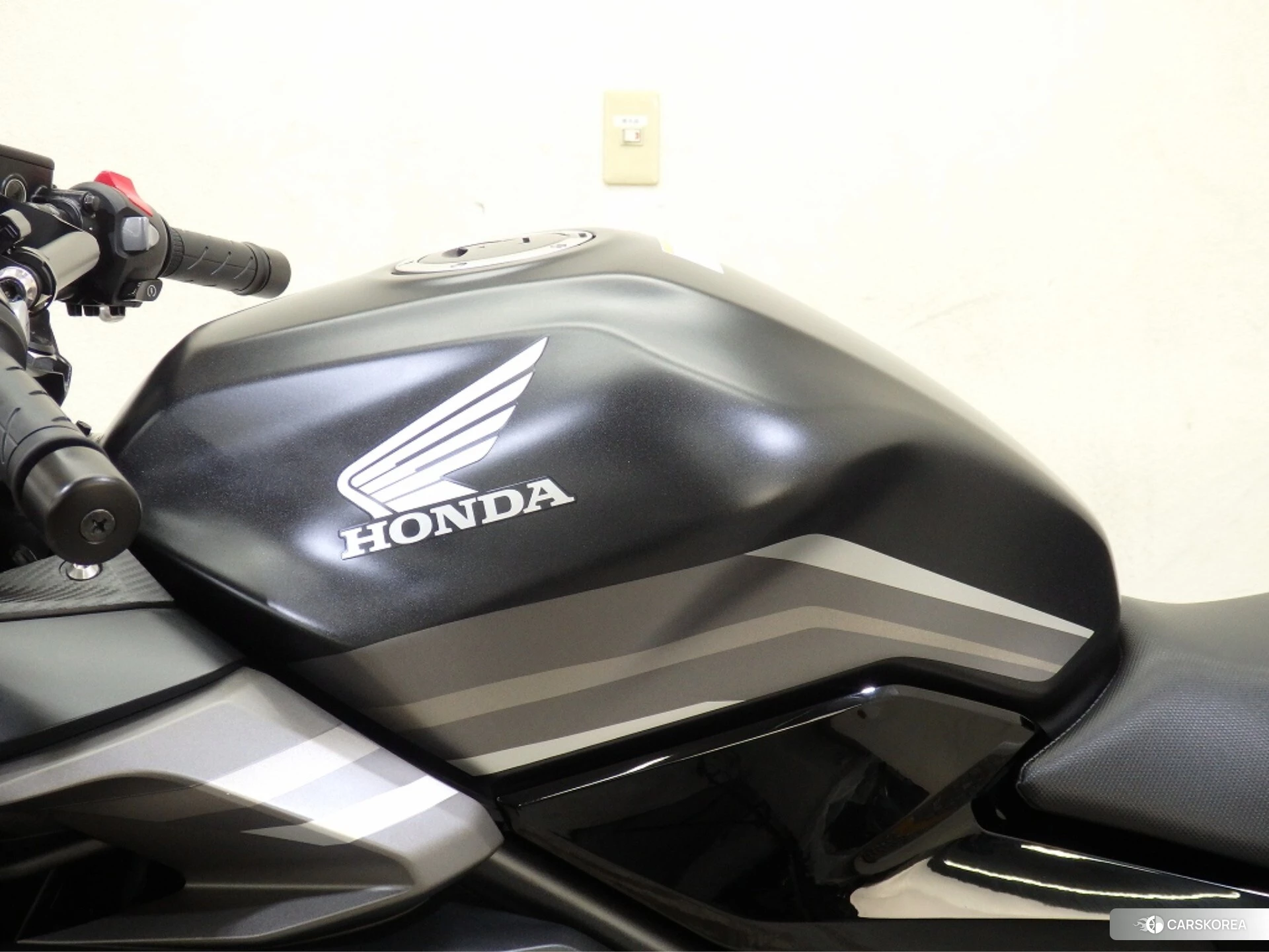 Honda CBR400R ABS id 4184262 из Японии 23