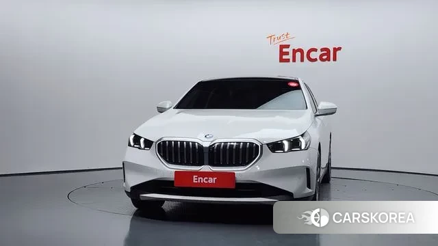 BMW 5 Series (G60) id 3420386 из Кореи 13