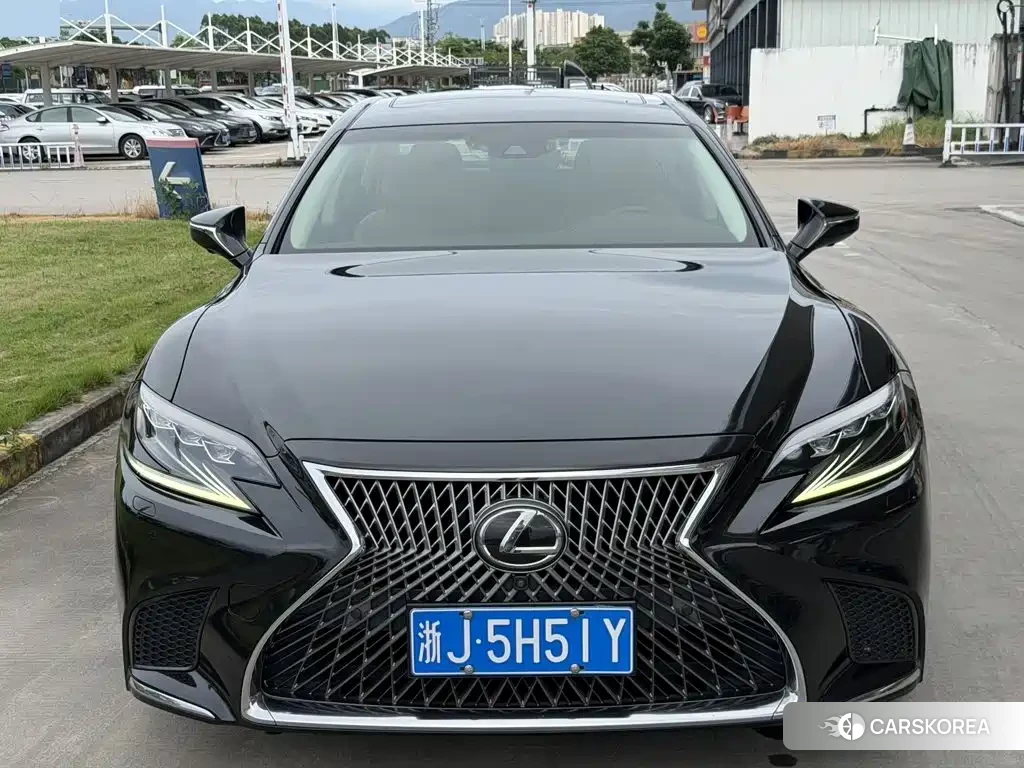 Lexus LS 2018 Черный из Китая, фото 3