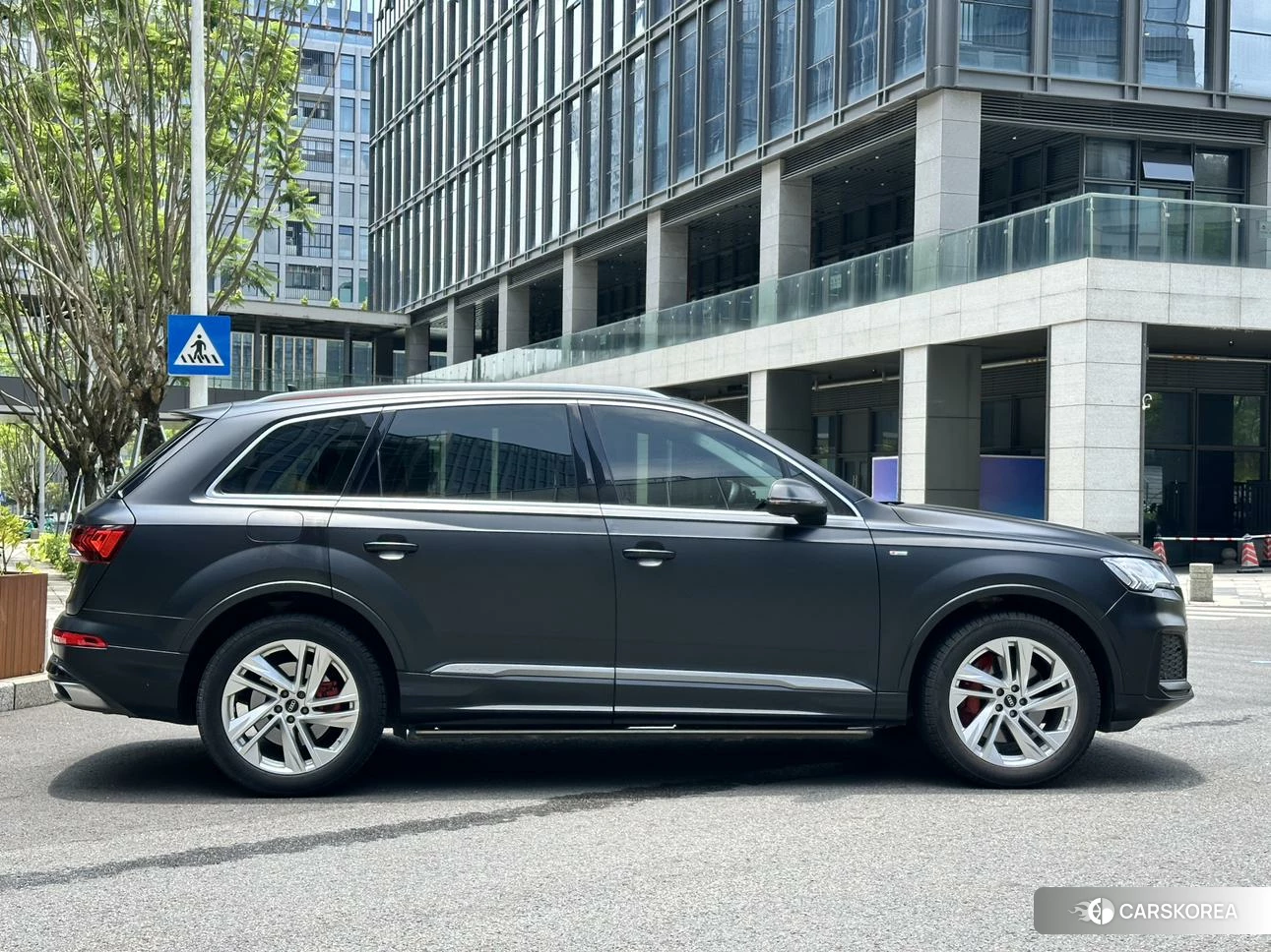 Audi Q7 id 4440953 из Китая 18
