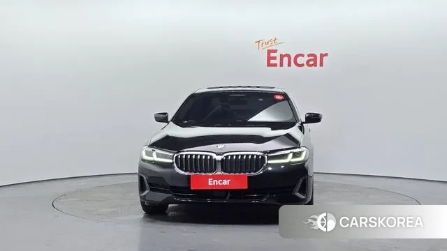 BMW 5 Series (G30) id 3646309 из Кореи 13