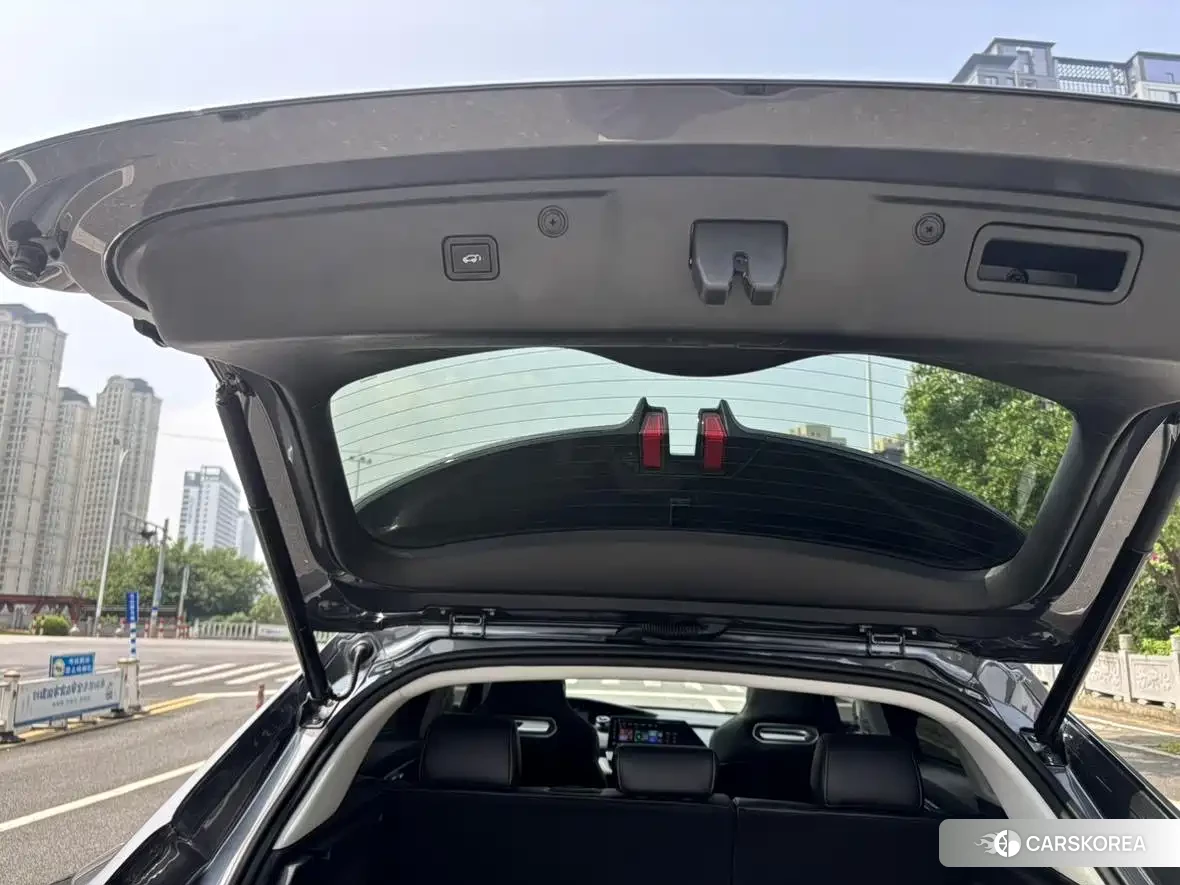 Chang'an Changan UNI-K id 4547365 из Китая 9