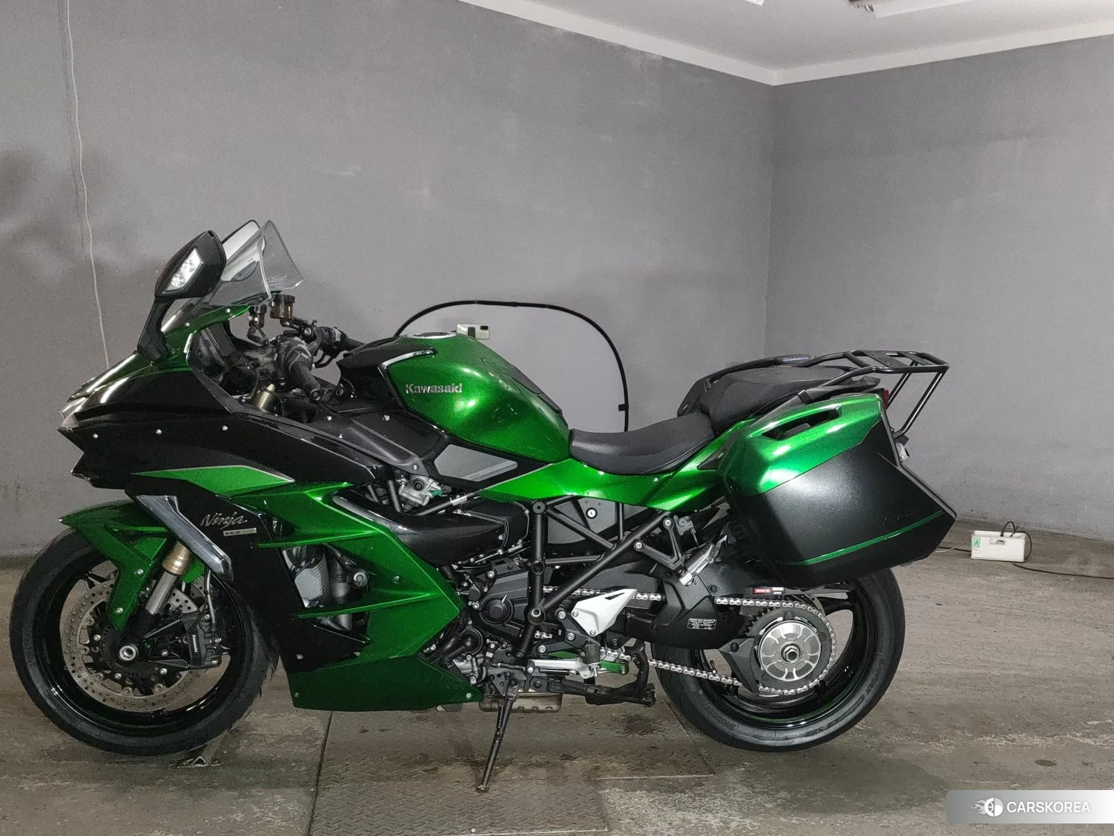 Проданный Kawasaki NINJA H2 SX 2018 из Японии