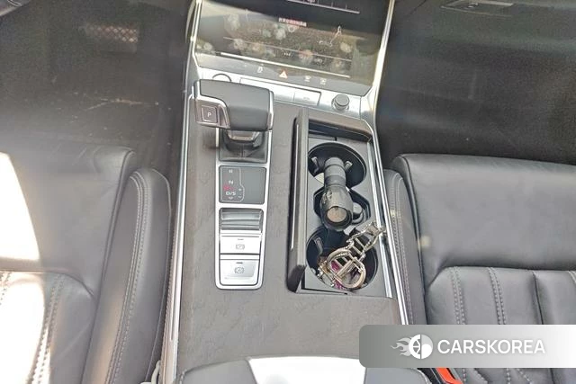 Audi A6L id 4241068 из Китая 10