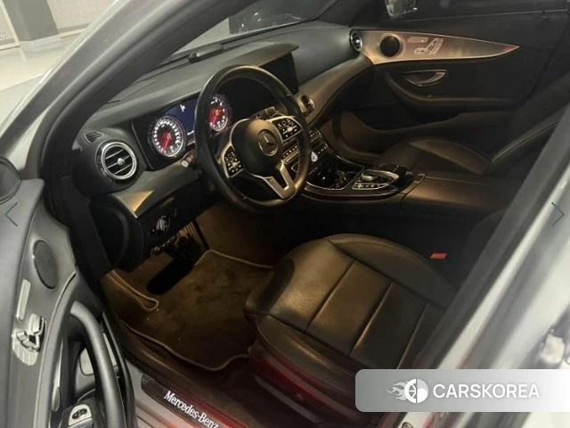 Mercedes-Benz E-Class W213 2018 Серебряный из Кореи, фото 4
