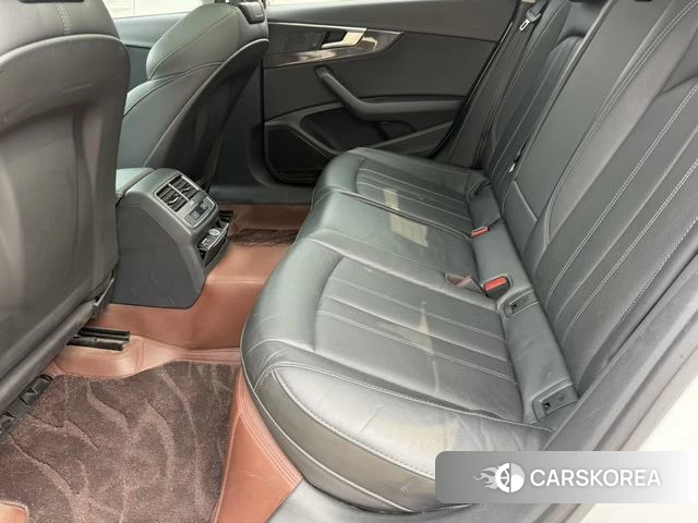 Audi A4L 2021 Белый из Китая, фото 3