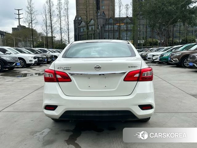 Nissan Xuan Yi 2022 Белый из Китая, фото 4