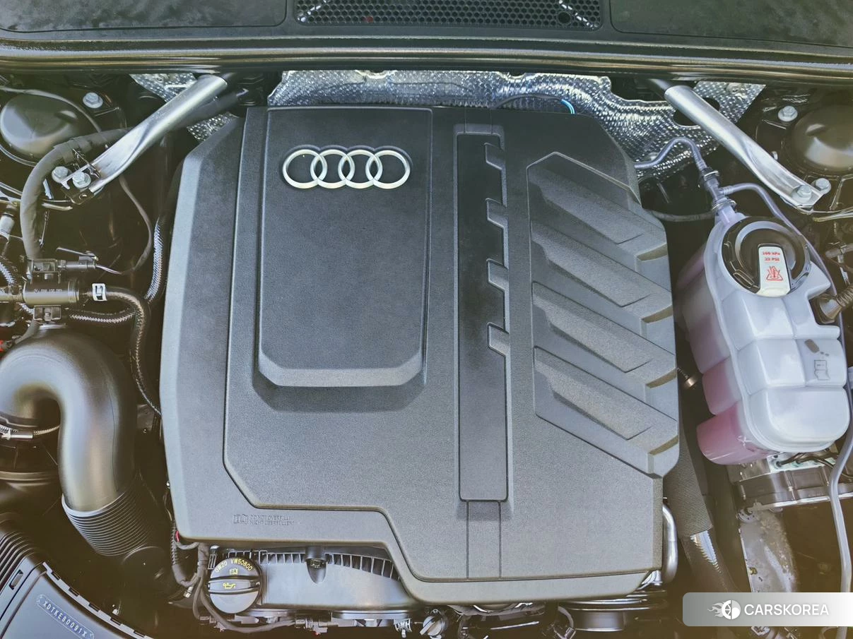 Audi A6L id 4407580 из Китая 13