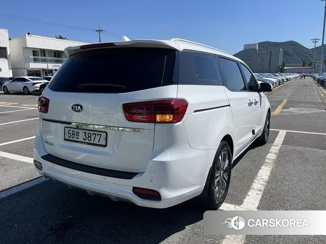Kia The New Carnival id 2991378 из Кореи 13