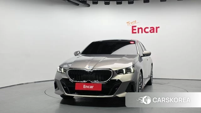 BMW 5 Series (G60) id 4353912 из Кореи 13