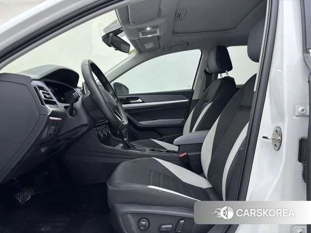 Volkswagen Lavida 2022 Белый из Китая, фото 5