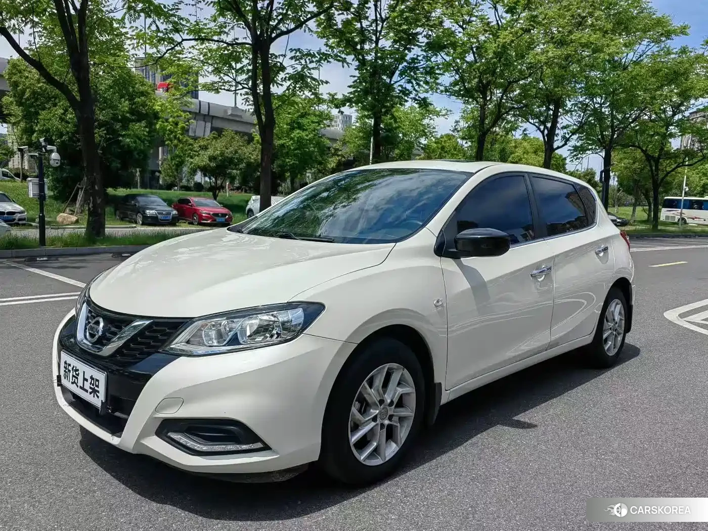 Nissan Tiida 2024 Белый из Китая, фото 3