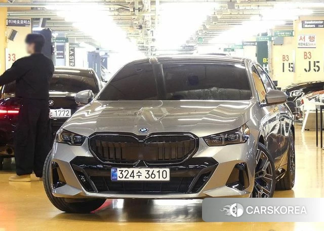 BMW 5 Series (G60) id 4248094 из Кореи 13