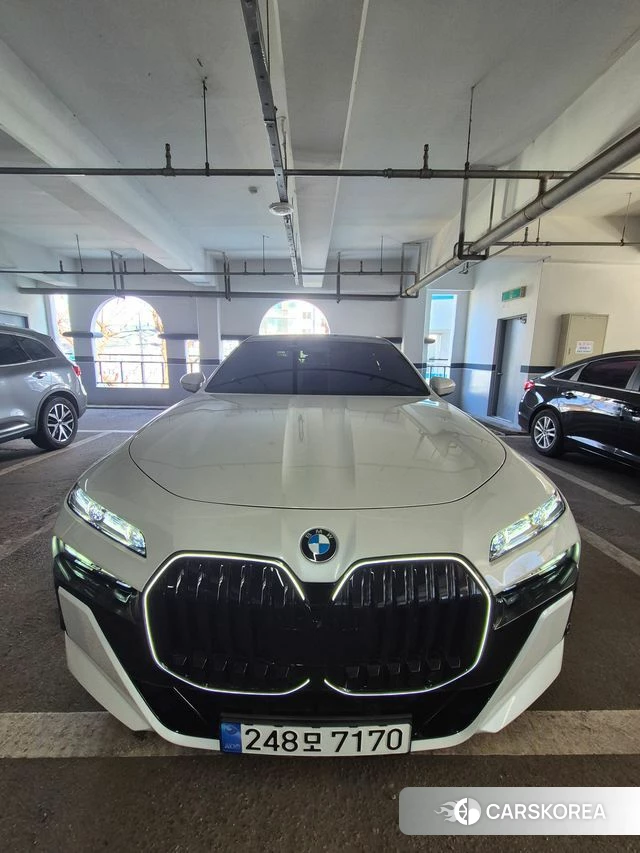 BMW 7 Series (G70) 2024 Белый из Кореи, фото 3