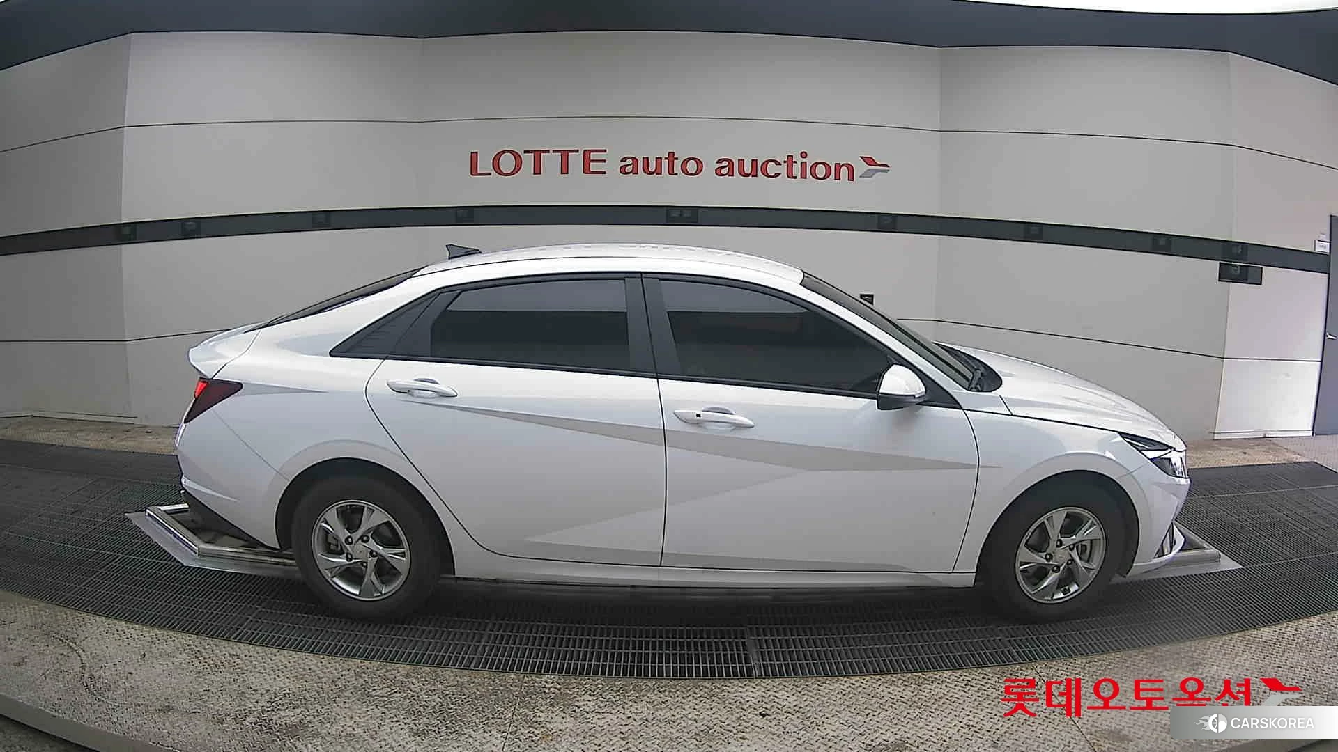 Hyundai Avante id 3888338 из Кореи 23