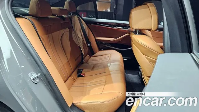 BMW 5 Series (G30) id 2638070 из Кореи 13