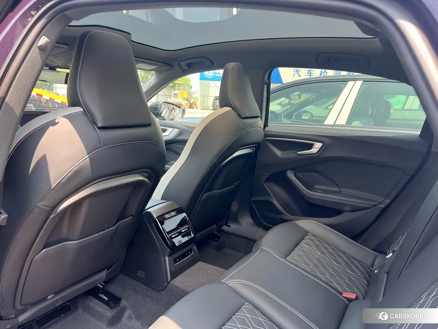Audi A5L 2026 Red/purple из Китая, фото 6