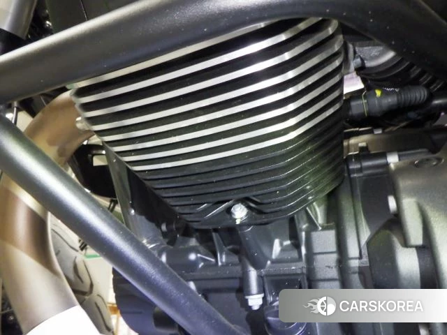 Engine photo