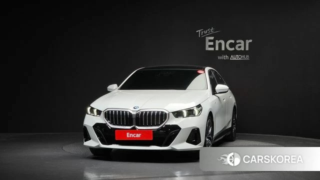 BMW 5 Series (G60) id 4516115 из Кореи 23