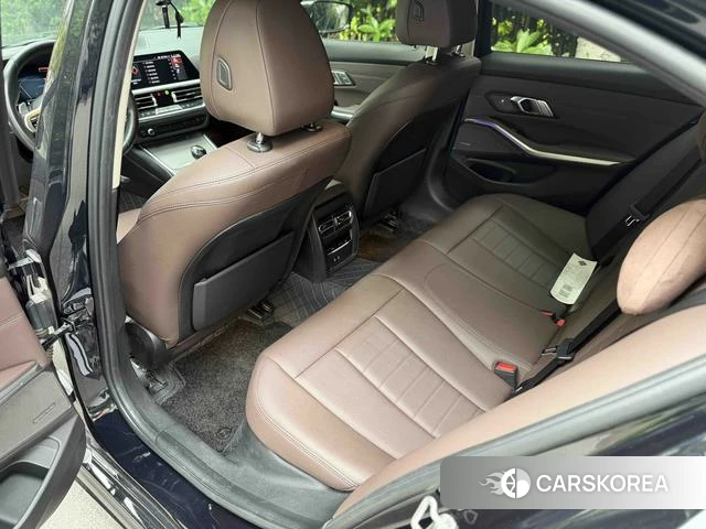 BMW 3 series 2020 Черный из Китая, фото 3