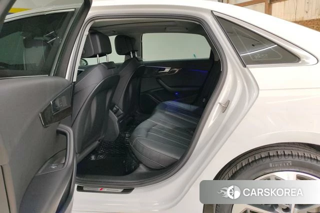 Audi A4L id 3824792 из Китая 10