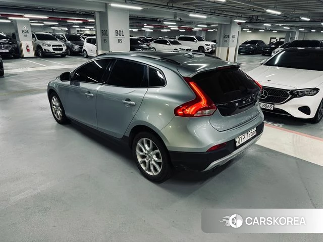 Volvo V40 Cross-Country id 3955704 из Кореи 13