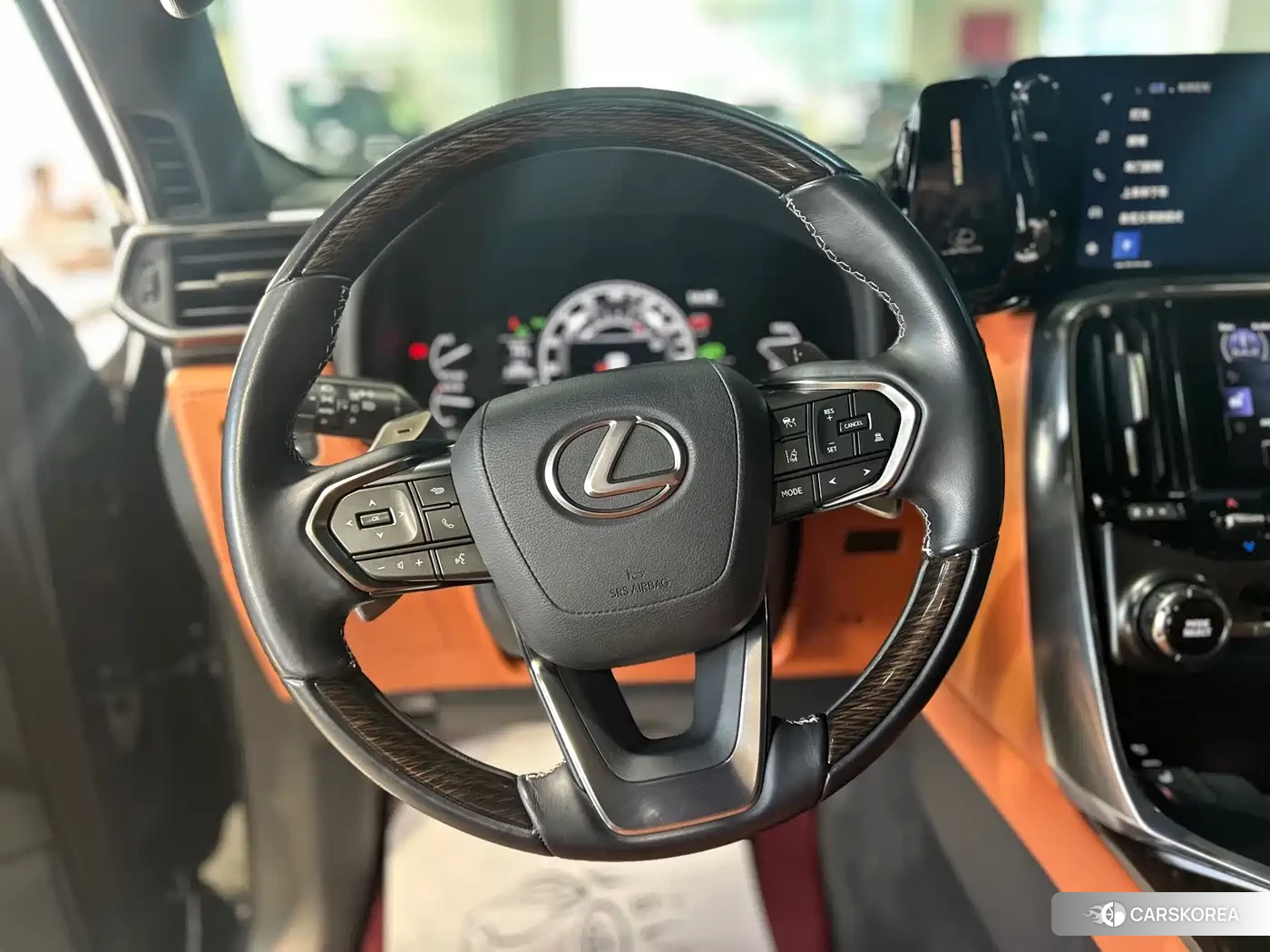 Lexus LX id 4589453 из Китая 16