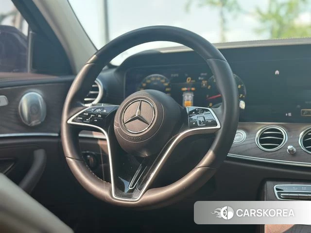 Mercedes-Benz E-class id 4328495 из Китая 16