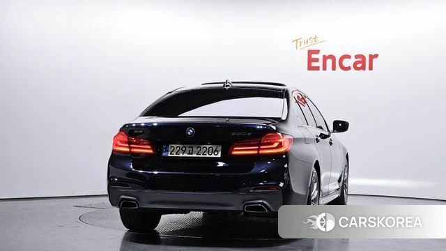 BMW 5 Series (G30) id 3867537 из Кореи 13