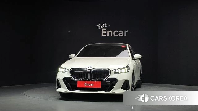 BMW 5 Series (G60) id 4381807 из Кореи 23