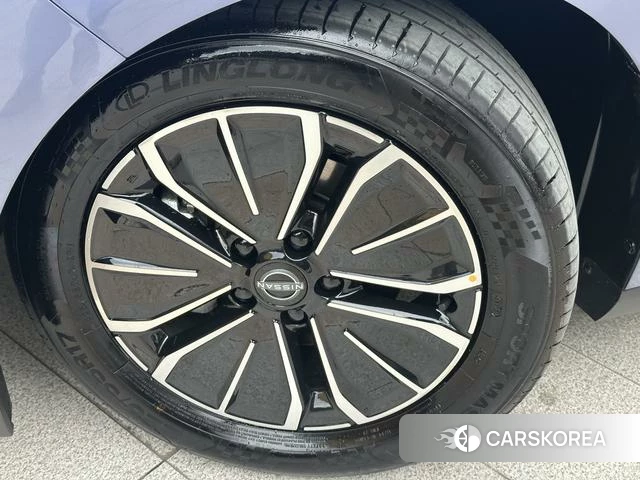 Nissan N6 id 4277017 из Китая 13