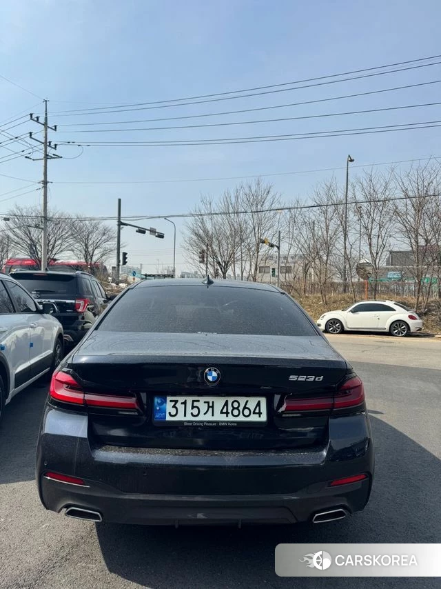 BMW 5 Series (G30) 2021 Черный двухцветный из Кореи, фото 3