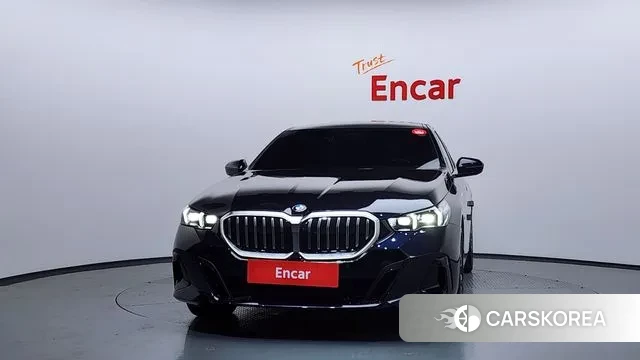 BMW 5 Series (G60) id 3441978 из Кореи 13