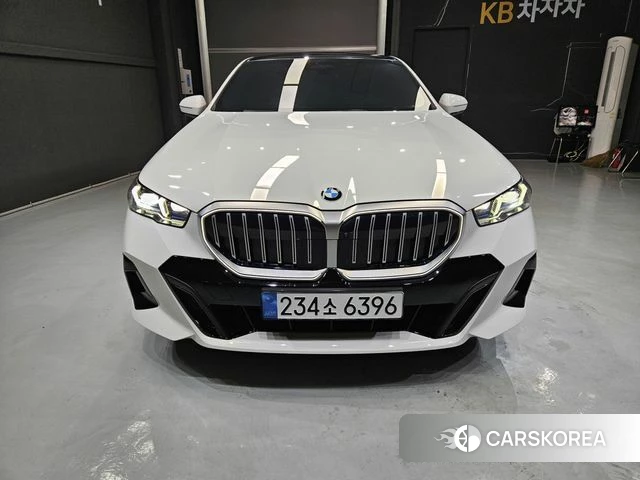 BMW 5 Series (G60) id 4380919 из Кореи 13