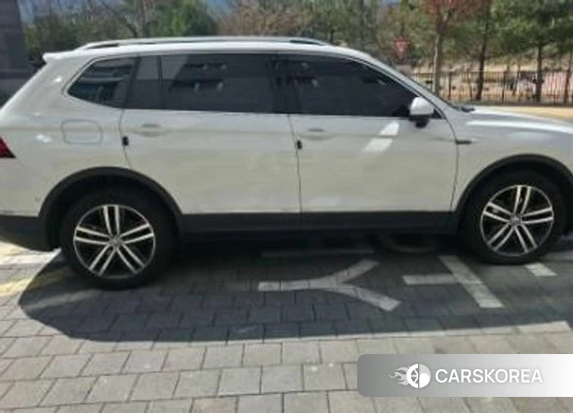 Volkswagen Tiguan second Generation 2018 Белый из Кореи, фото 3