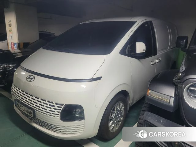 Hyundai Staria 2023 Белый из Кореи, фото 3