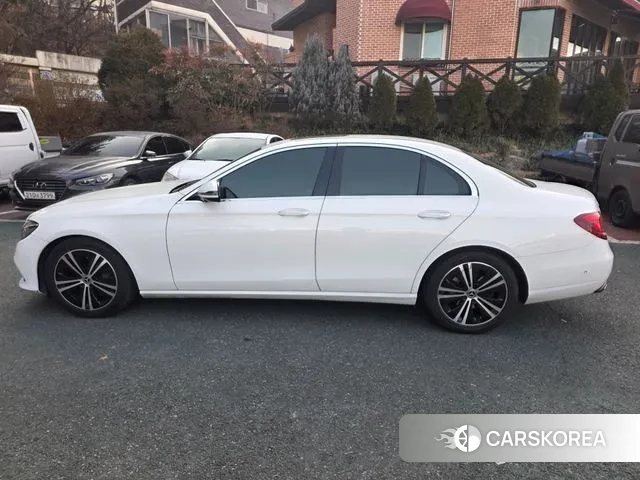 Mercedes-Benz E-Class W213 2020 Белый из Кореи, фото 5