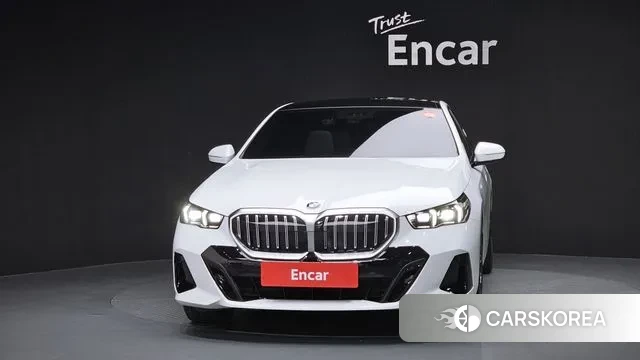 BMW 5 Series (G60) id 3554713 из Кореи 13