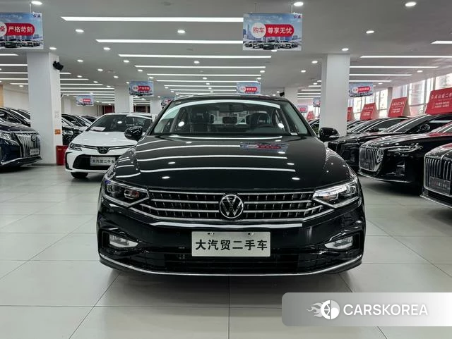 Volkswagen Magotan 2026 Черный из Китая, фото 5