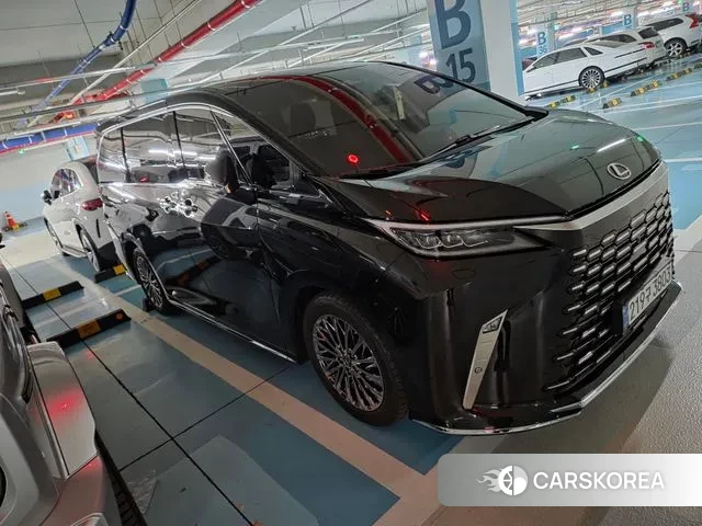 Lexus LM Second Generation 2024 Черный из Кореи, фото 3