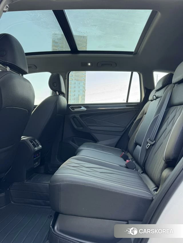 Volkswagen Tiguan L id 4273104 из Китая 12