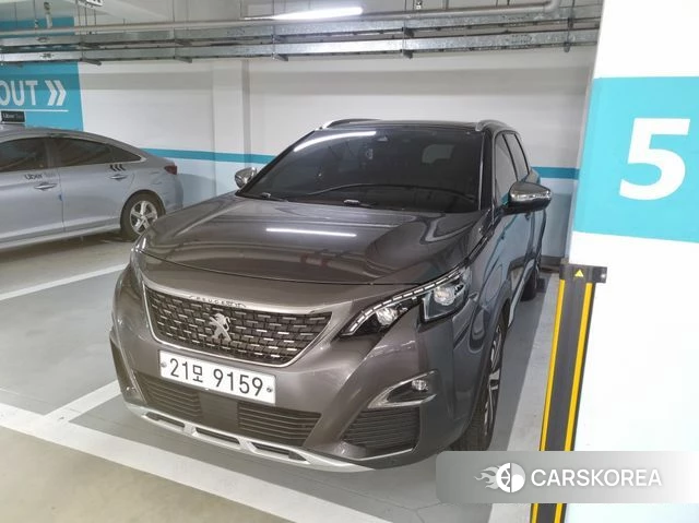 Peugeot 5008 second generation 2018 Серый из Кореи, фото 3